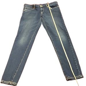 Girl Levi’s Jeans